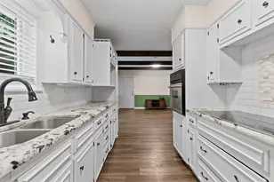 406 Cindy Ln, Lorena, TX 76655 - Photo 12