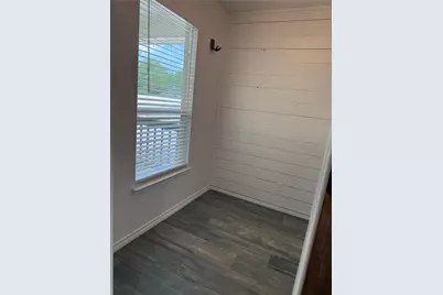 1211 W 6th Street, Lampasas, TX 76550 - Photo 10