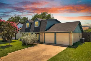 1401 Greentree Ln, Garland, TX 75042 - Photo 2