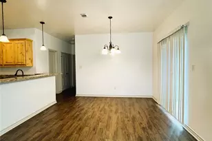 212 Lasso Cir, Mabank, TX 75143 - Photo 4