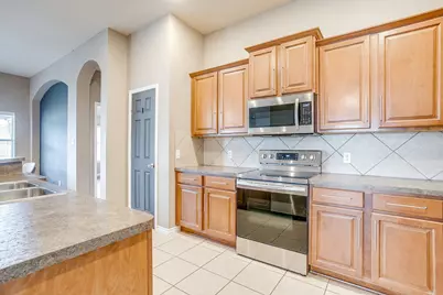 732 Evergreen Court, Burleson, TX 76028 - Photo 18