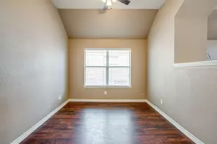 732 Evergreen Ct, Burleson, TX 76028 - Photo 12