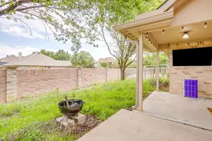 732 Evergreen Ct, Burleson, TX 76028 - Photo 40