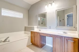 732 Evergreen Ct, Burleson, TX 76028 - Photo 30