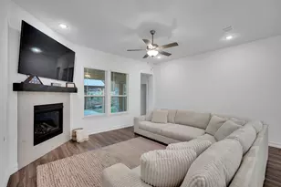 740 Brozgold Ave, Midlothian, TX 76065 - Photo 8