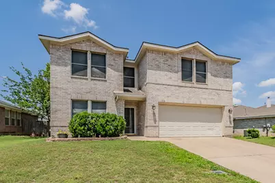 1036 Triple Crown Drive, Fort Worth, TX 76179 - Photo 2
