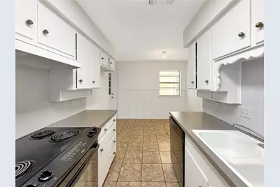 305 Deer Creek Road, Everman, TX 76140 - Photo 2