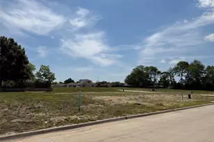 104 Choctaw Dr, Leonard, TX 75452 - Photo 1