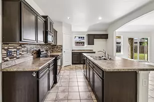 2979 Driftwood Ln, Lancaster, TX 75146 - Photo 2