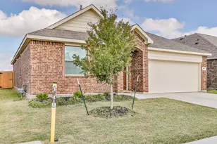 652 Ridgeback Trail, Fort Worth, TX 76052 - Photo 2