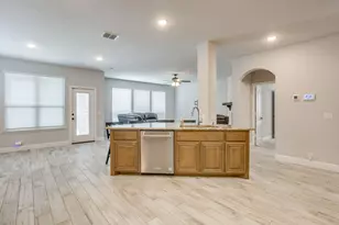 1116 Bear Oak Dr, Burleson, TX 76028 - Photo 6