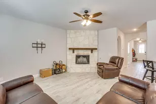 1116 Bear Oak Dr, Burleson, TX 76028 - Photo 12