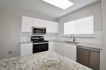 300 Rosewood Lane, Cedar Hill, TX 75104 - Photo 6