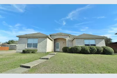 300 Rosewood Lane, Cedar Hill, TX 75104 - Photo 2
