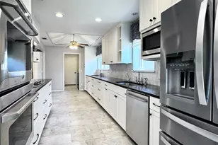3801 Grifbrick Dr, Plano, TX 75075 - Photo 6