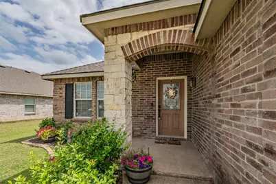 208 Weber River Trail, Fort Worth, TX 76140 - Photo 2