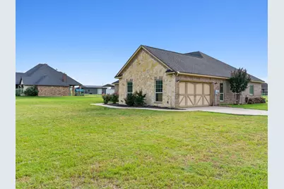 101 Eagles Crest Lane, Weatherford, TX 76087 - Photo 4