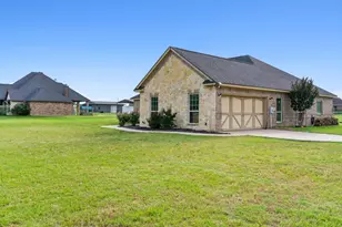 101 Eagles Crest Ln, Weatherford, TX 76087 - Photo 4