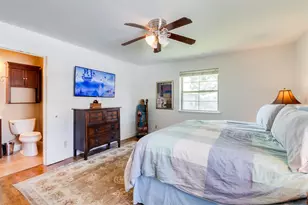 10605 Le Mans Dr, Dallas, TX 75238 - Photo 16