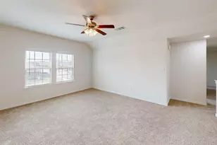 2901 Bald Eagle Blvd, Aubrey, TX 76227 - Photo 10