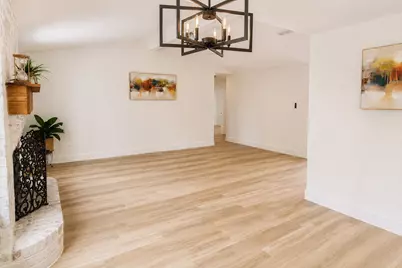 7806 Creek View Drive, Rowlett, TX 75089 - Photo 8
