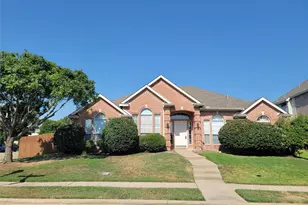 3736 Pinetree Dr, McKinney, TX 75070 - Photo 2