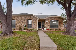 1917 Village Creek Dr, Garland, TX 75040 - Photo 2