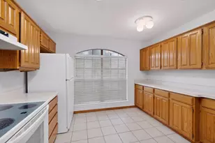 1917 Village Creek Dr, Garland, TX 75040 - Photo 10