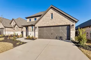 9225 Buckeye Bnd, Little Elm, TX 75068 - Photo 2