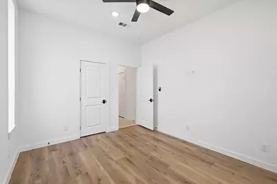 453 W Morphy Street, Fort Worth, TX 76104 - Photo 30