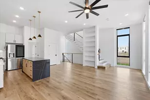 453 W Morphy St, Fort Worth, TX 76104 - Photo 8