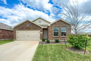 1318 Eldridge Pond St, Forney, TX 75126 - Photo 2
