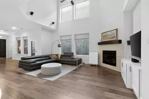 580 Courtyard Ln, Irving, TX 75039 - Photo 10