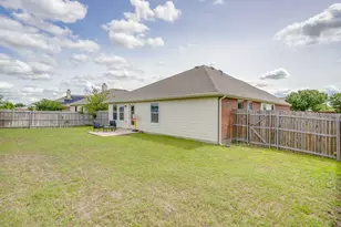 1124 Mourning Dove Dr, Burleson, TX 76028 - Photo 38