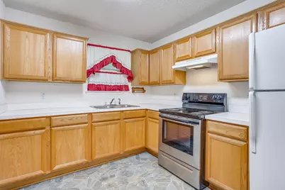 506 E McFarland Street, Grandview, TX 76050 - Photo 16