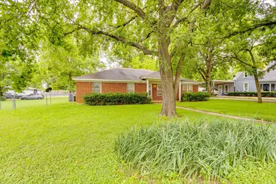506 E McFarland Street, Grandview, TX 76050 - Photo 4