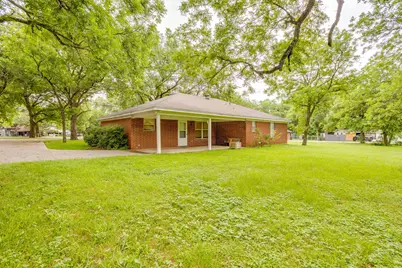 506 E McFarland Street, Grandview, TX 76050 - Photo 38