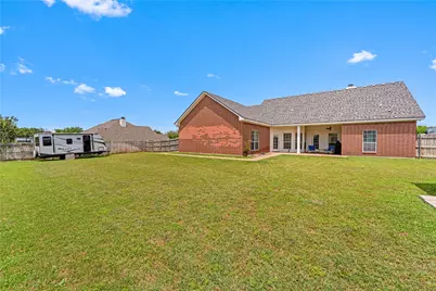 429 W Wall Street, Hewitt, TX 76643 - Photo 40