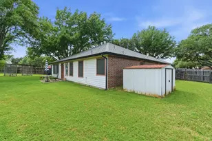 929 Hiawatha Ln, Saginaw, TX 76131 - Photo 18