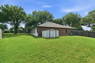929 Hiawatha Ln, Saginaw, TX 76131 - Photo 20