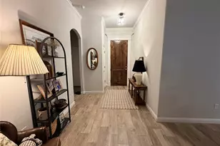 4007 Gallivant Dr, Granbury, TX 76049 - Photo 4