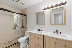 714 S Deerfield Cir, Arlington, TX 76015 - Photo 18