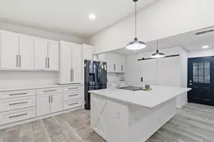 714 S Deerfield Cir, Arlington, TX 76015 - Photo 8
