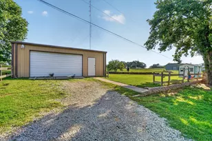 100 Green Meadows Cir, Springtown, TX 76082 - Photo 30