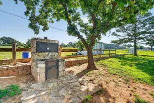 100 Green Meadows Cir, Springtown, TX 76082 - Photo 28