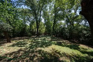 2505 Wedglea Dr, Dallas, TX 75211 - Photo 12