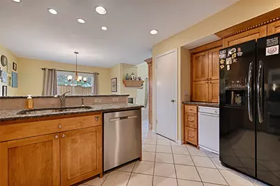 2954 Woodcroft Circle, Carrollton, TX 75006 - Photo 14