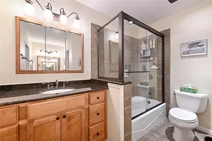2954 Woodcroft Cir, Carrollton, TX 75006 - Photo 20