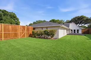 9737 Burney Dr, Dallas, TX 75243 - Photo 38