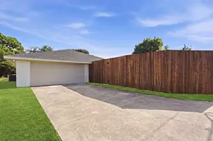 9737 Burney Dr, Dallas, TX 75243 - Photo 36